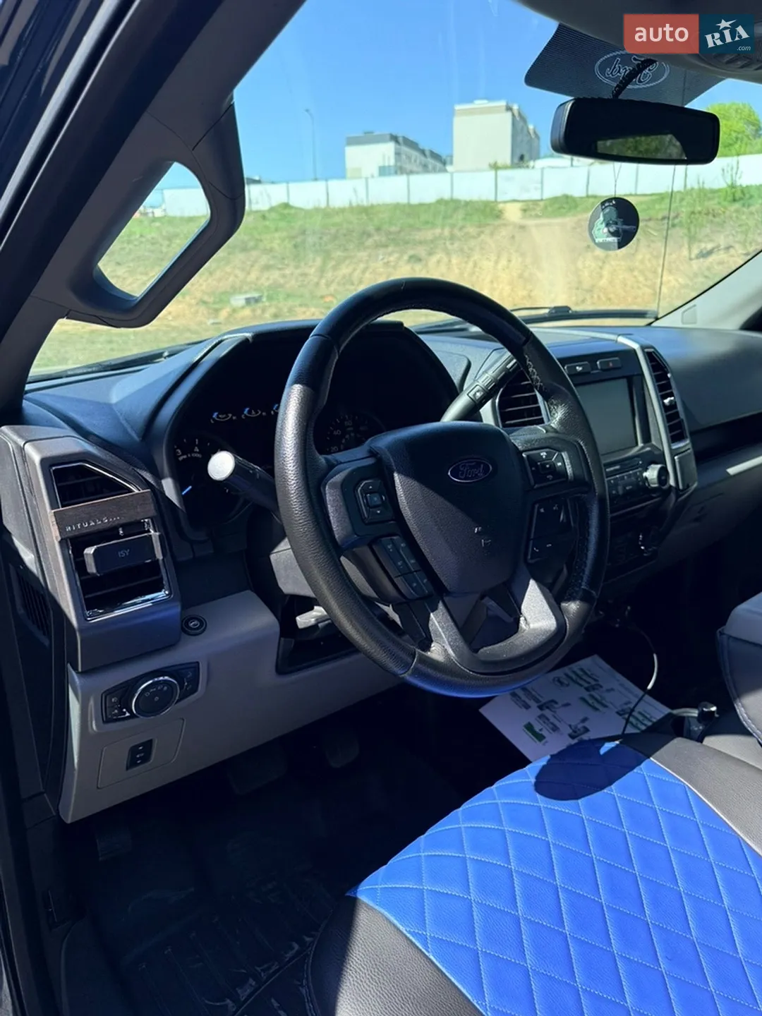 2015 Ford F-150 - мініатюра 26