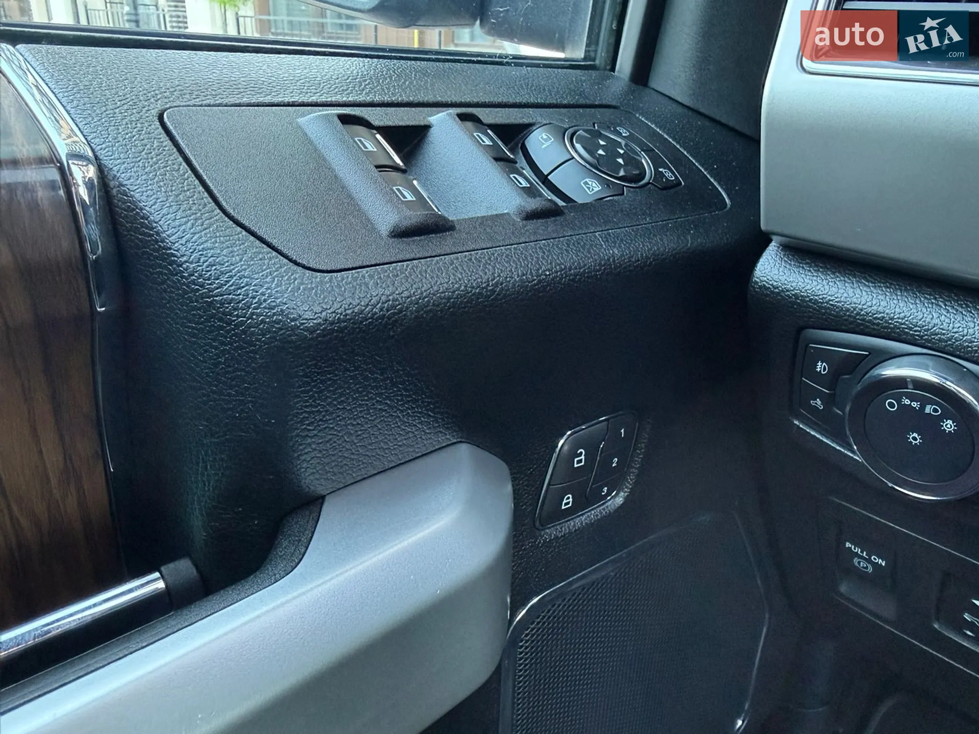 2019 Ford F-150 - мініатюра 20