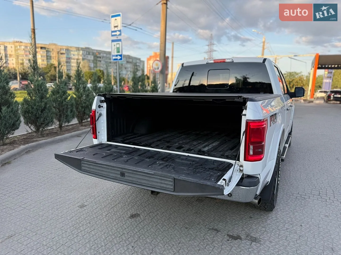 2015 Ford F-150 - мініатюра 19