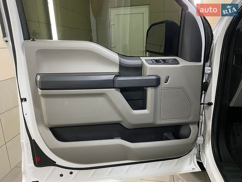 Пикап Ford F-150 2018 в Умани