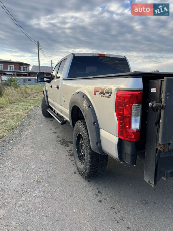 Пикап Ford F-250 2016 в Кривом Роге