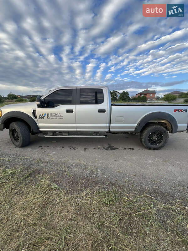 Пикап Ford F-250 2016 в Кривом Роге