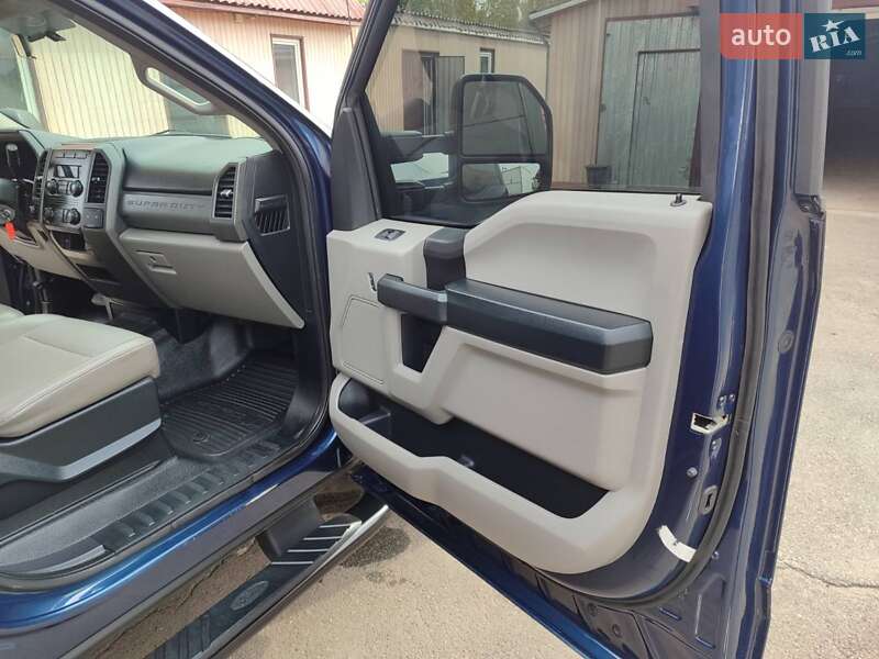 Пикап Ford F-250 2017 в Киеве