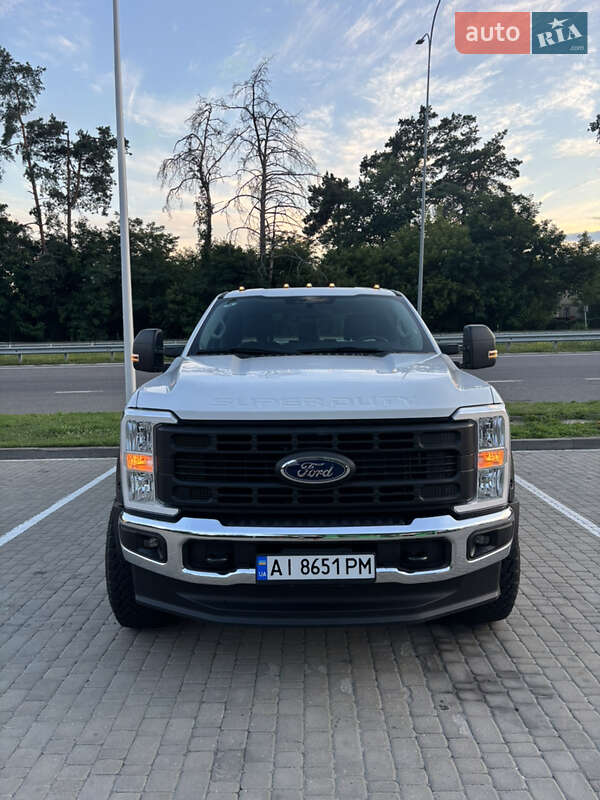 Пикап Ford F-250 2023 в Вышгороде
