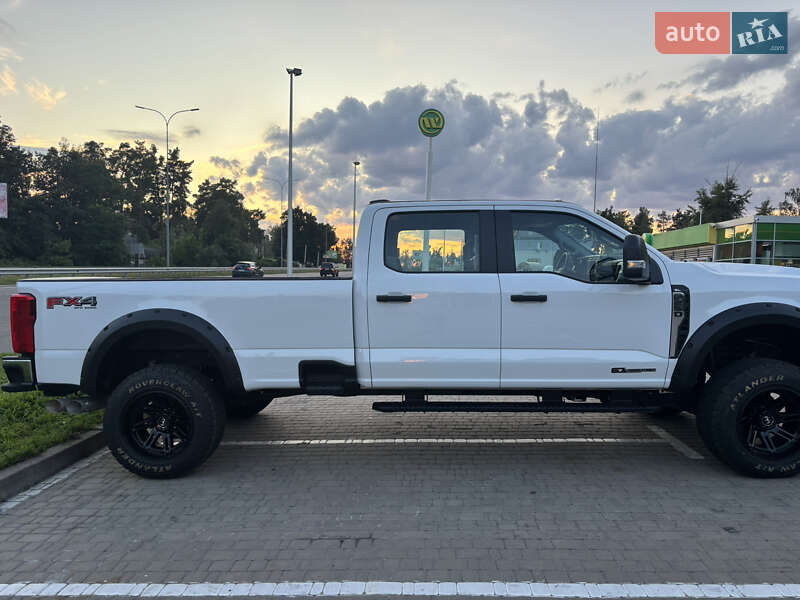 Пикап Ford F-250 2023 в Вышгороде