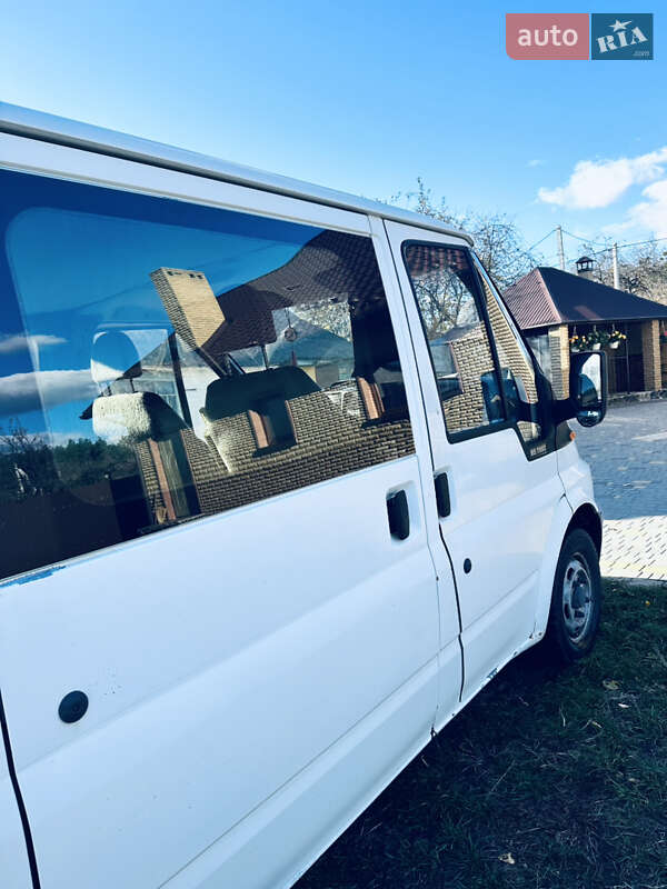 Мінівен Ford F-260 2003 в Любомлі