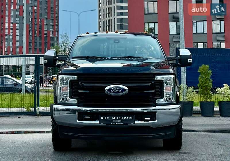 Пикап Ford F-350 2017 в Киеве