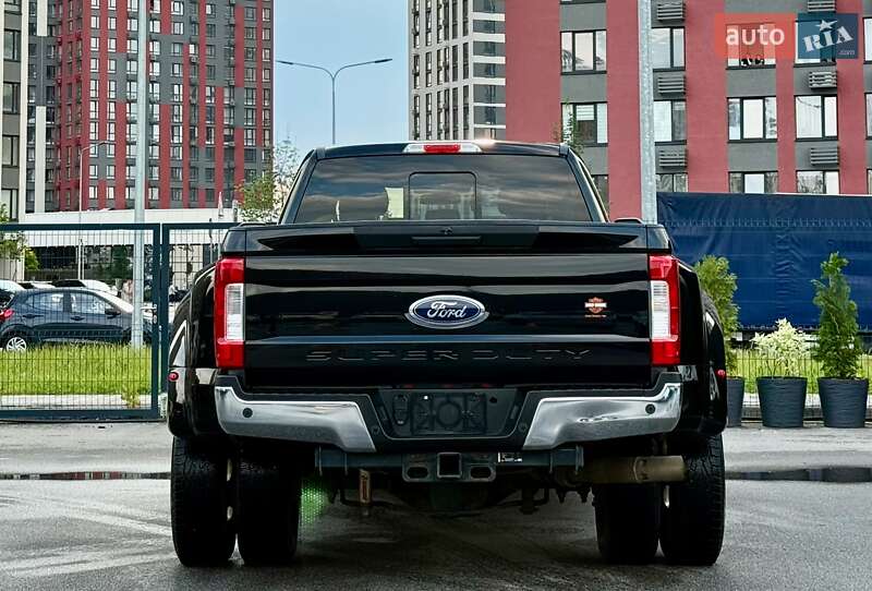Пикап Ford F-350 2017 в Киеве