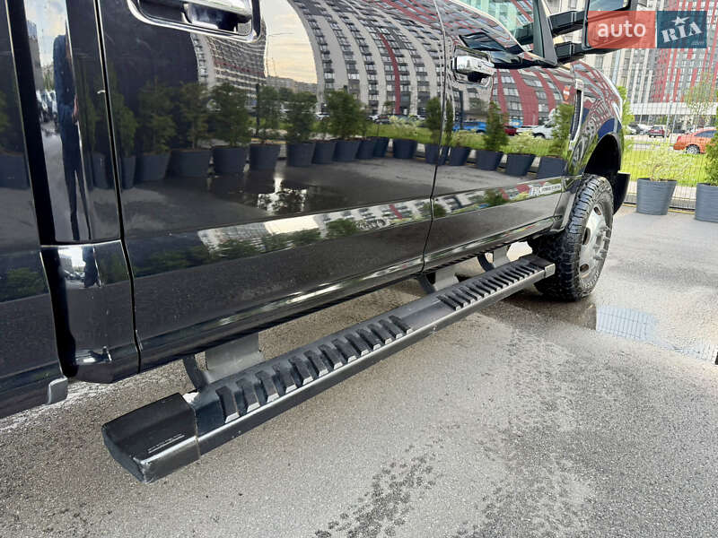 Пикап Ford F-350 2017 в Киеве