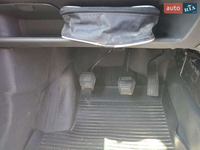 Микроавтобус Ford F-550 2005 в Солотвине фото 11 Микроавтобус Ford F-550 2005 в Солотвине