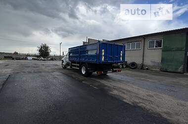 Самосвал Ford F-650 2004 в Оратове