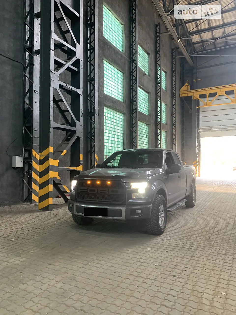 2015 Ford F-150 - мініатюра 25