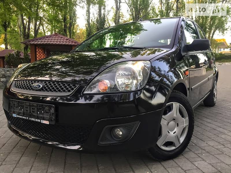 Хетчбек Ford Fiesta 2008 в Дніпрі