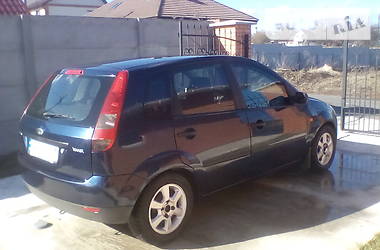 Хетчбек Ford Fiesta 2005 в 