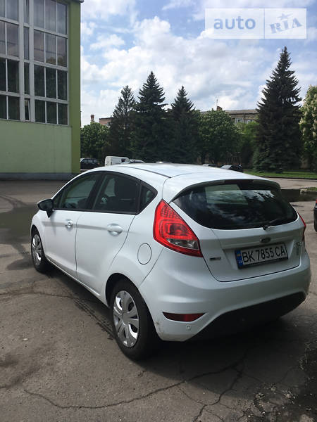 Хэтчбек Ford Fiesta 2011 в Ровно