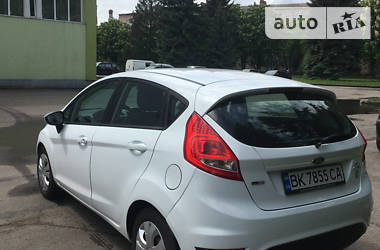 Хэтчбек Ford Fiesta 2011 в Ровно