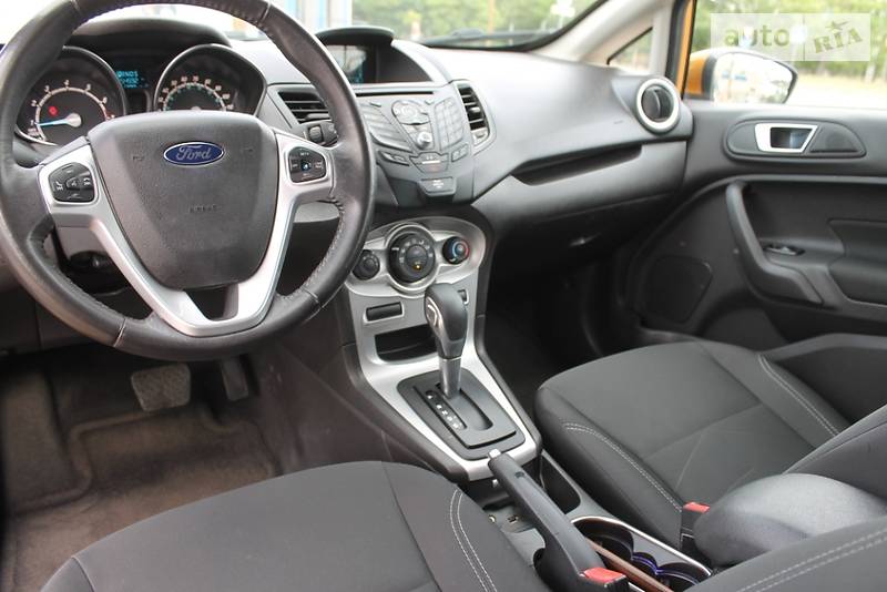 Хетчбек Ford Fiesta 2015 в Миколаєві