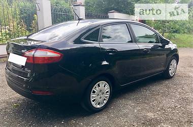 Седан Ford Fiesta 2016 в 