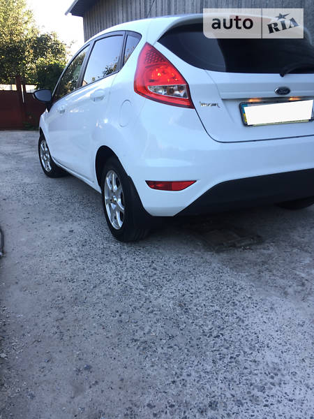 Хетчбек Ford Fiesta 2011 в Дніпрі