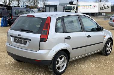 Хэтчбек Ford Fiesta 2004 в Тернополе