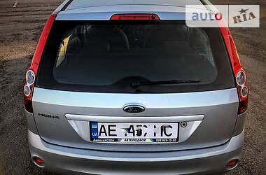 Хетчбек Ford Fiesta 2008 в Дніпрі