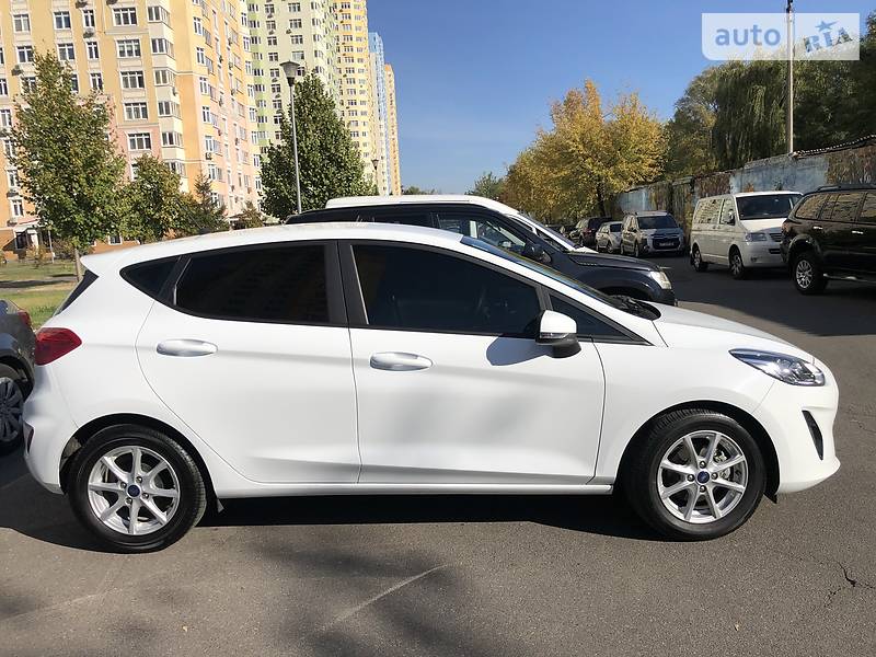 Хетчбек Ford Fiesta 2017 в Києві фото 3 Хетчбек Ford Fiesta 2017 в Києві