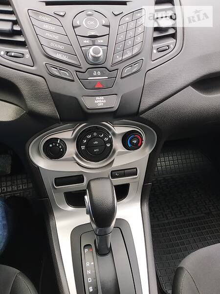 Седан Ford Fiesta 2017 в Каменец-Подольском