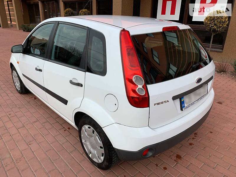 Хетчбек Ford Fiesta 2008 в Києві