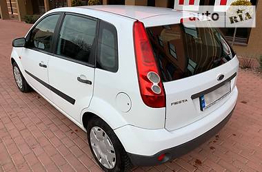 Хэтчбек Ford Fiesta 2008 в 