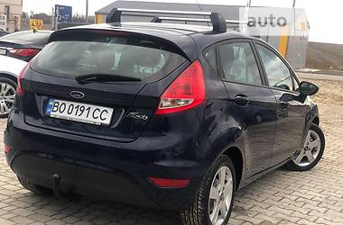 Хэтчбек Ford Fiesta 2009 в 