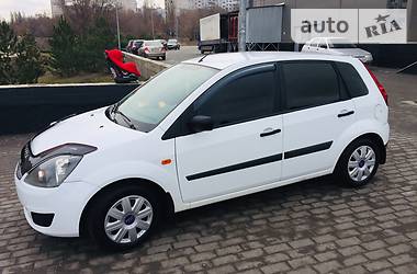 Хэтчбек Ford Fiesta 2007 в 