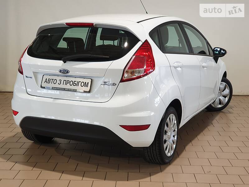 Хетчбек Ford Fiesta 2017 в Києві
