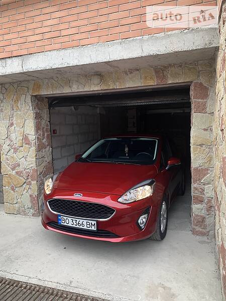 Хетчбек Ford Fiesta 2017 в Тернополі