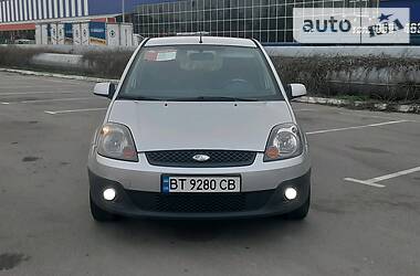 Хэтчбек Ford Fiesta 2007 в 
