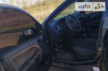 Хэтчбек Ford Fiesta 2006 в 