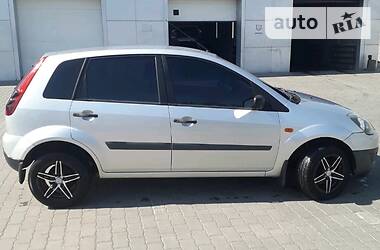 Хетчбек Ford Fiesta 2006 в 