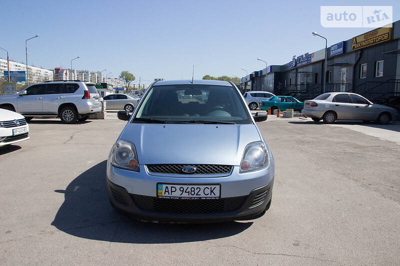 Хетчбек Ford Fiesta 2006 в Запоріжжі фото 2 Хетчбек Ford Fiesta 2006 в Запоріжжі