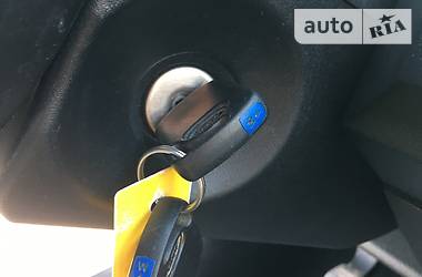 Хетчбек Ford Fiesta 2004 в 