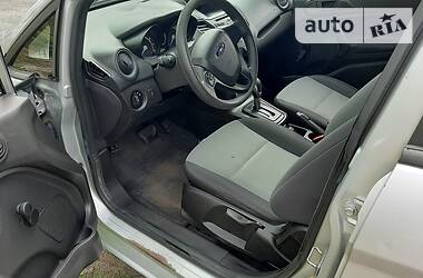 Хетчбек Ford Fiesta 2016 в 