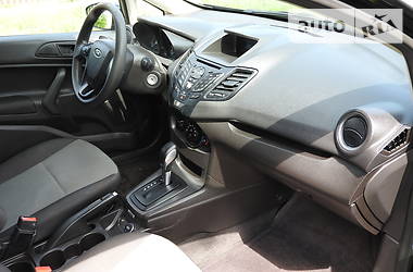 Седан Ford Fiesta 2016 в 