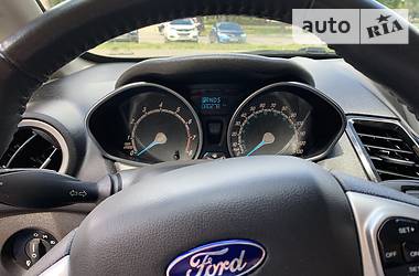 Седан Ford Fiesta 2015 в Херсоне