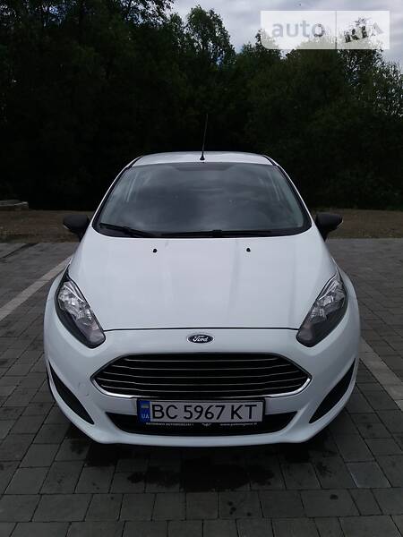 Хэтчбек Ford Fiesta 2015 в Бродах