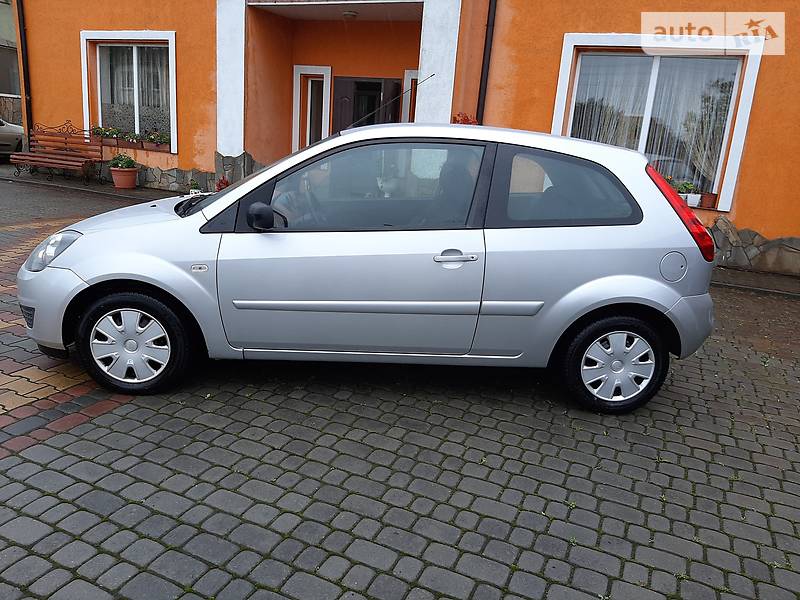 Хетчбек Ford Fiesta 2008 в Самборі