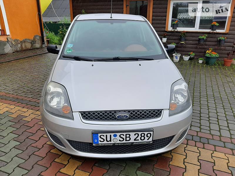 Хетчбек Ford Fiesta 2008 в Самборі
