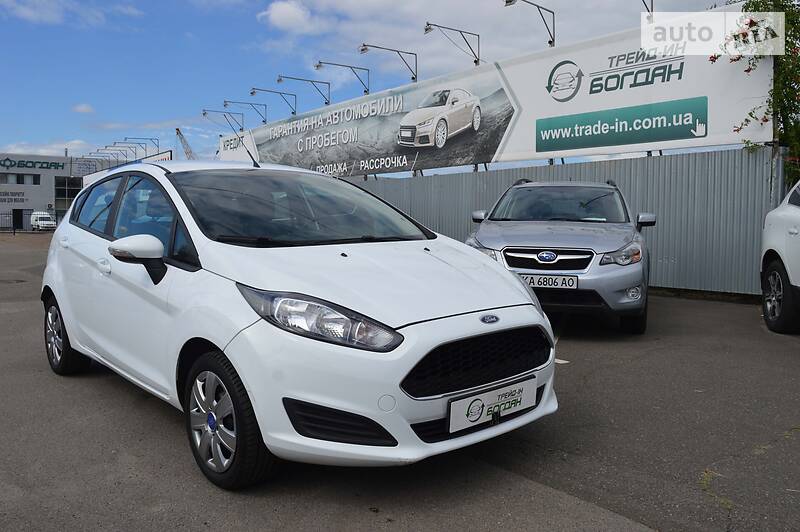 Хетчбек Ford Fiesta 2017 в Києві