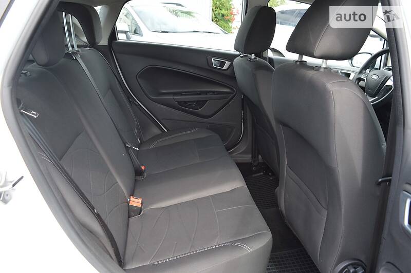 Хетчбек Ford Fiesta 2017 в Києві