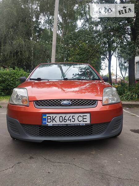 Хэтчбек Ford Fiesta 2006 в Ровно фото 2 Хэтчбек Ford Fiesta 2006 в Ровно