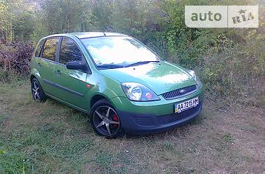 Хэтчбек Ford Fiesta 2007 в Киеве