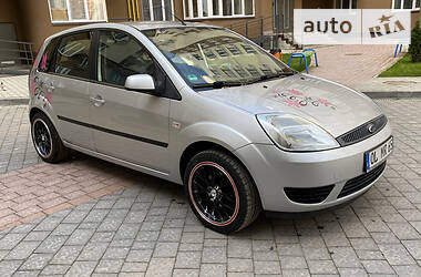 Хэтчбек Ford Fiesta 2005 в Львове