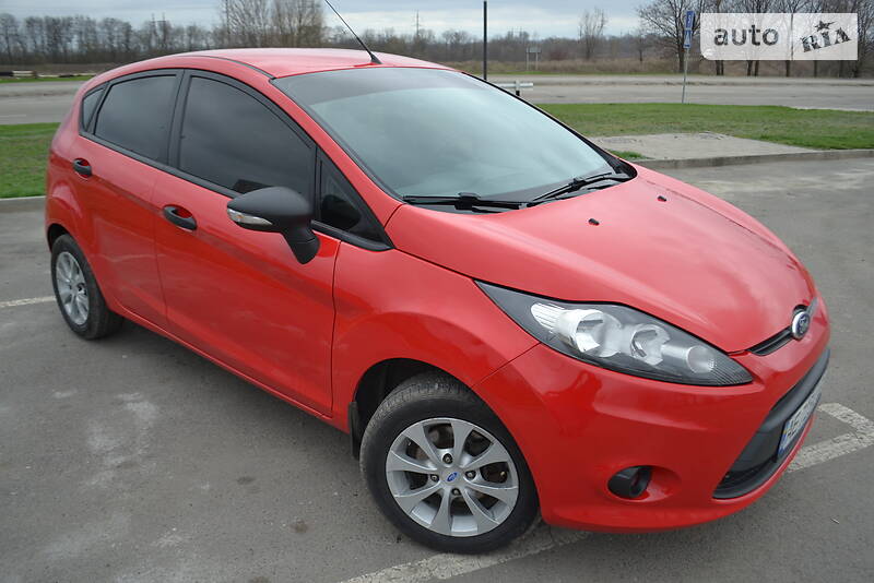 Хетчбек Ford Fiesta 2011 в Дніпрі
